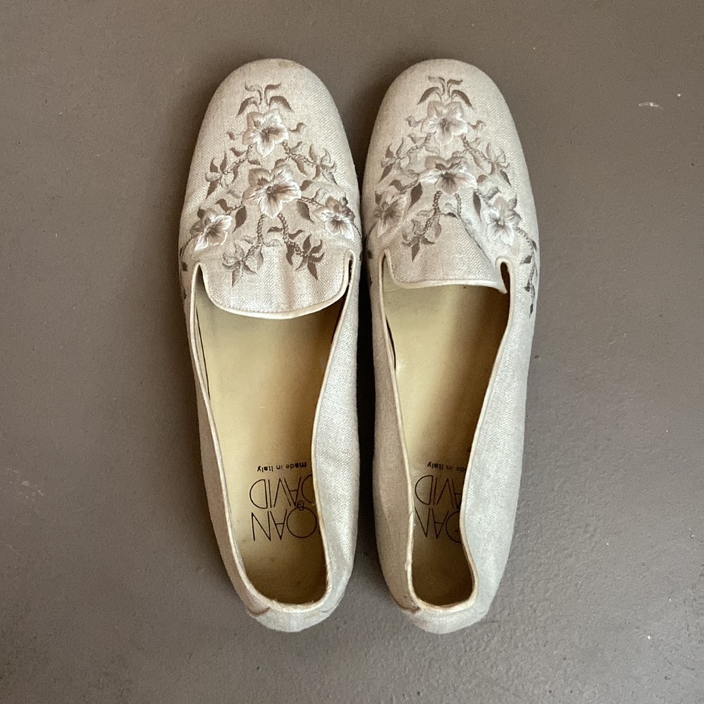 Joan & David embroidered slip on vintage